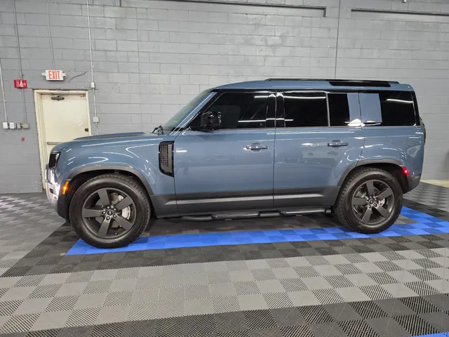Land Rover Defender with Rayno ceramic tint by Tint IQ 360